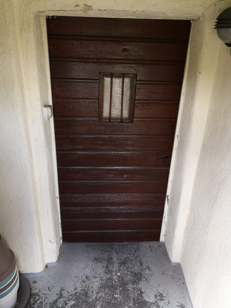 Keller-Eingang vorher